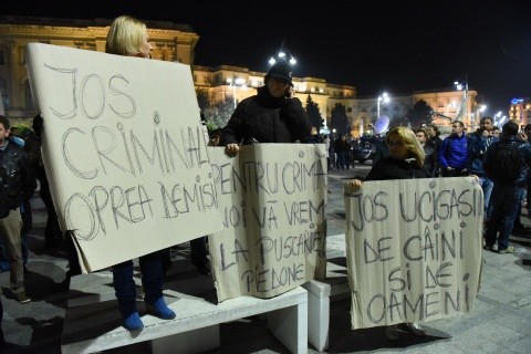 Ce mai vreți, fraților?