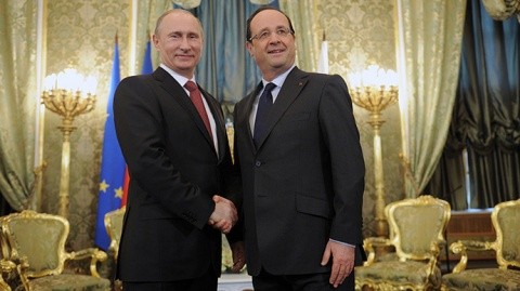 Putin și Hollande au bătut palma la Moscova pentru o largă coaliție antiteroristă