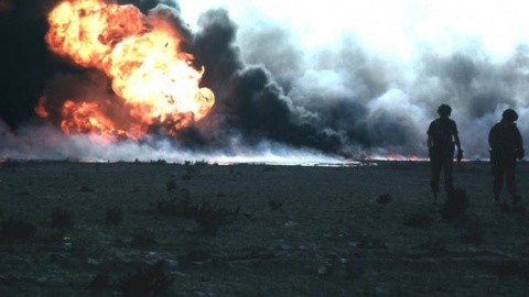 Rusia: Turcia continuă să primească petrol de la gruparea SI. Noi bombardamente asupra cisternelor cu țiței