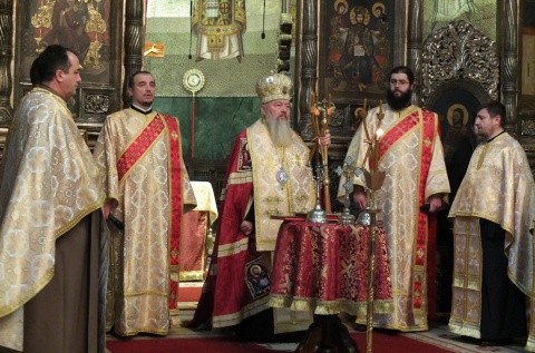 Mitropolitul Clujului, de Ziua Națională: „Suntem datori să cultivăm dragostea de țară”