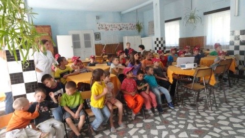 Mitropolitul Andrei a împărțit daruri copiilor din Preventoriul TBC din Ilișua