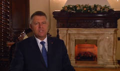 Din însorita și exotica Florida de Craciun, Klaus Iohannis le urează românilor bună înțelegere și generozitate