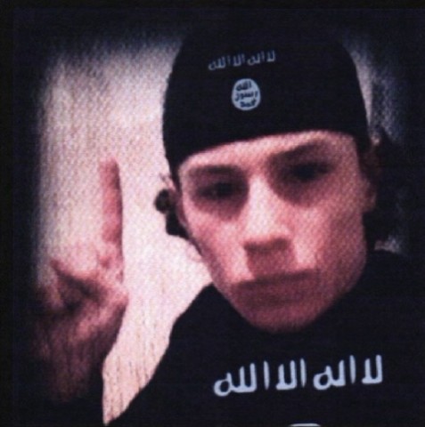 Elevul suspectat de jihadism din Craiova voia sa fie martir al Statului Islamic: Învăța să construiască o bombă