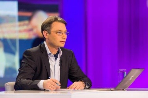 Iohannis își răsplătește ”slugile” din presă. Îl trimite pe jurnalistul Luca Niculescu de la DIGI24 ambasador la Paris