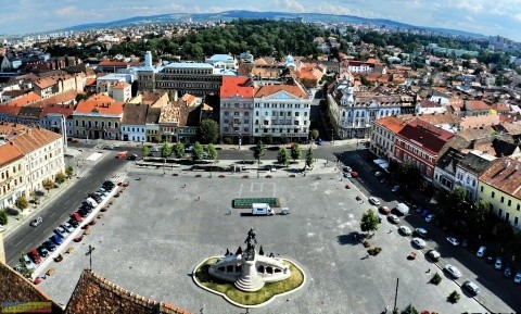 Latura vestică a Pieţei Unirii din Cluj-Napoca va deveni pietonală