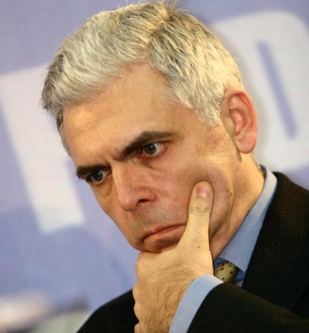 Adrian Severin, condamnat la 3 ani si 3 luni de închisoare cu executare: Hotărârea este monstroasă în raport cu nevinovăţia mea.Voi face apel