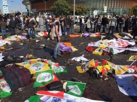 Explozie puternică într-o zona turistică din Istanbul: Un kamikaze şi-a detonat vesta