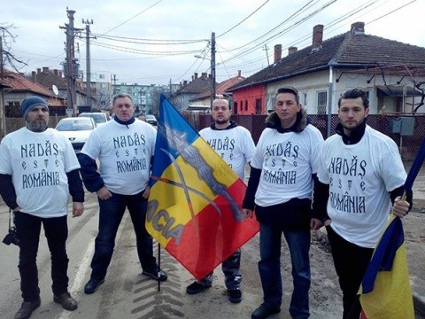 Țăranii din Nadăș susținuți de ”Patrulele lui Vlad Țepeș” să-și ”ia satul înapoi”