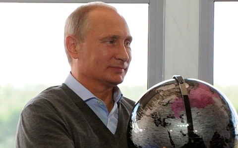 Vladimir Putin promulgă o lege care interzice „adunările rutiere” şi ridicarea de corturi în oraş
