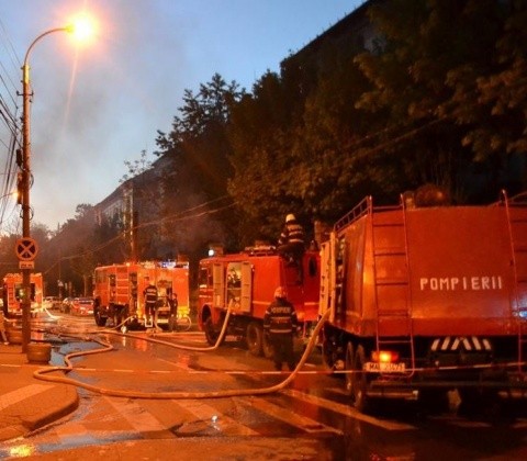 Explozie puternică într-un bloc din cartierul clujean Grigorescu: 3 persoane rănite grav