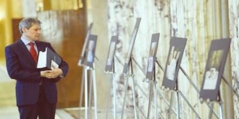 Deșeurile unei guvernări tehnocrate: colaje și petitece de celuloid!