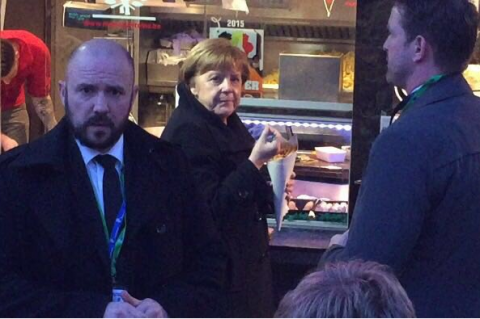 Angela Merkel a mâncat la șaormerie în Bruxelles