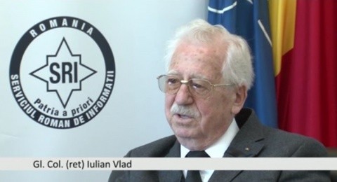 Fostul şef al Securităţii, Iulian Vlad, şi-a turnat tatăl la partid ca să nu meargă la biserică