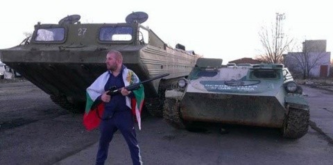 Bulgarul Dinko a imobilizat 11 refugiați musulmani la granița cu Turcia. A fost convocat la poliție