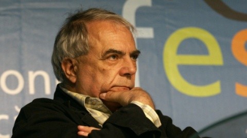 Nicolae Manolescu- inaugurează trecerea de la critica „axiologică” (școală de tip Călinescu) către o critică post-narativă, hipereseistică