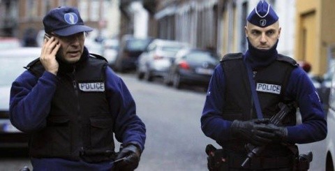 Un polițist belgian cunoștea din decembrie 2015 ascunzătoarea din Molenbeek a lui Salah Abdeslam. Belgia complice cu teroriștii!
