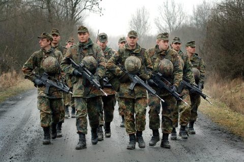 Obama cere Angelei Merkel să trimită militari germani în România pentru a ne apara de Rusia. Trupe de ocupație ca-n octombrie 1940?