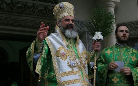 PF Daniel: Slujba Învierii de Paște va fi interzisă în bisericile de lemn. Pericol de incendiu