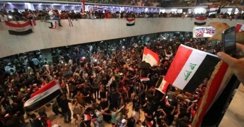 Revoluție în Irak. Populația a ocupat parlamentul și ”zona verde” din Bagdad. Un nou stat islamic?