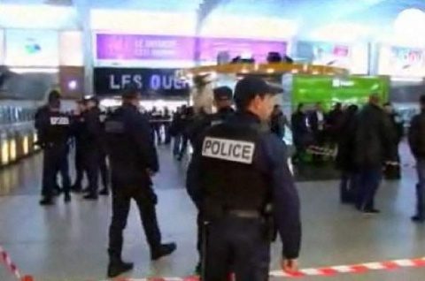 Militar francez, înjunghiat în Strasbourg de un imigrant care vorbea limba arabă