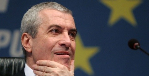 Tăriceanu îi cheamă pe liberali în ALDE: PNL aluneca spre extrema dreaptă și legionarism