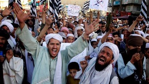 Consiliul Islamic din Pakistan le da voie bărbaților să-si bata nevestele, dar cu masură. Le va respecta primarul Londrei?