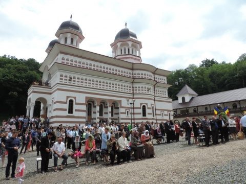 Trei zile de sărbătoare la Mănăstirea Florești în cinstea Sf. Onufrie