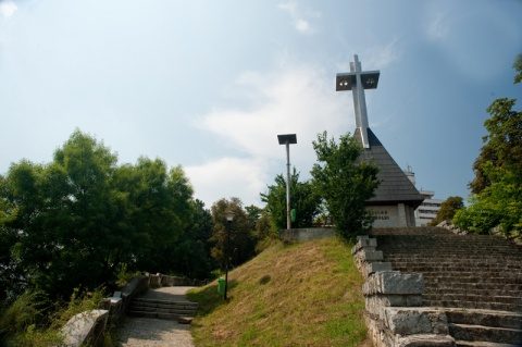 Primăria Cluj-Napoca cumpără pe bucăți zona Cetăţuia