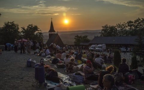 Pelerinajul „ La Nicula colo-n deal”, devenit tradiție în Arhiepiscopia Clujului