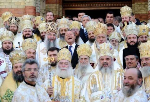 Mirean exaltat cheamă la protest împotriva ierarhiei BOR