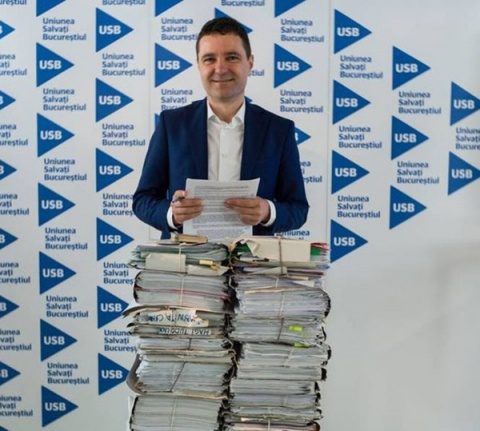 O avocată din Deva contestă la Tribunal fuziunea USB cu USR. Nicușor Dan nu ar fi președintele partidului?