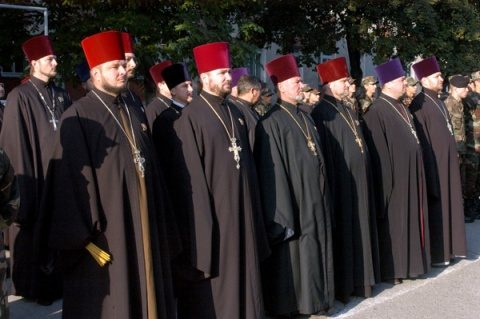 Susținători ai candidatului Maia Sandu lansează o petiție împotriva implicării preoților în politică: Cer impozitoarea Bisericii Ortodoxe din Rep. Moldova