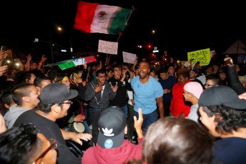 Proteste anti-Trump pe străzile americane. Radicalii democrați cer EXIT-UL Califoniei din Uniune: ‘Calexit’