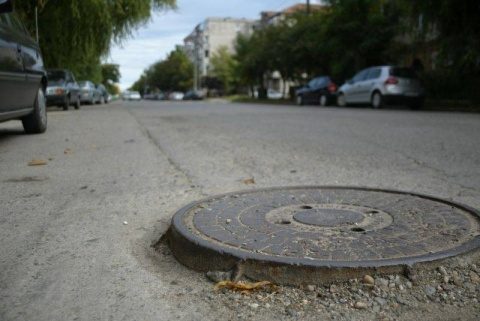Un italian ar putea fi despăgubit cu 25.000 de lei după ce a căzut într-un canal, în Cluj-Napoca