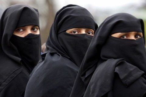 Burqa și niqabul vor fi interzise în Olanda