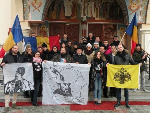 Asociația NEAMUNIT a făcut pe Facebook un apel la solidaritate, calm și moderație