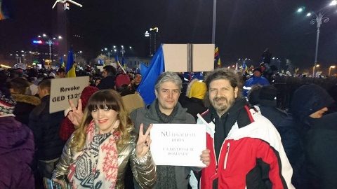 Nicușor Dan și Remus Cernea în fruntea protestelor din Piața Victoriei