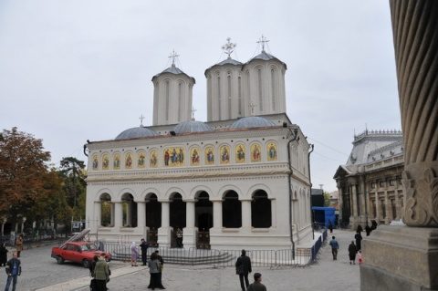 Patriarhia Română privește cu îngrijorare demersurile legate de oficializare a așa-zisului „parteneriat civil”