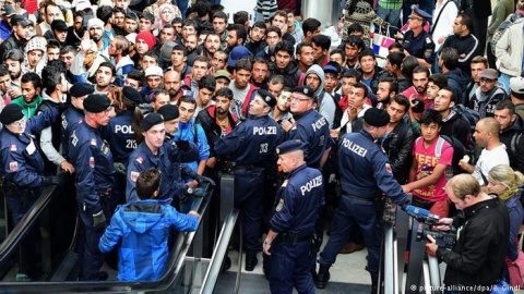 Autorităţile germane vor deporta doi suspecţi de terorism născuţi în Germania