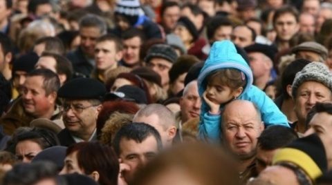 Populația României scade dramatic de la o lună la alta