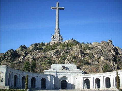 Parlamentul spaniol aprobă exhumarea dictatorului Franco din biserica de la Valle de los Caídos (Spania)
