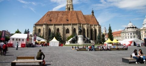 „Ora Pământului” sâmbătă, 26 martie, între orele 20.30 şi 21.30, prin stingerea iluminatului din Piața Unirii