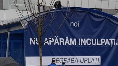 Protest al angajaţilor Aeroportului Internaţional ”Avram Iancu” din Cluj-Napoca