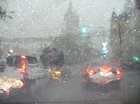 Poemul Zilei: Plouă la Cluj!