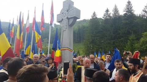 Primarul din Sfântul Gheorghe anunță demolarea crucilor soldaților români din Cimitirul de la Valea Uzului
