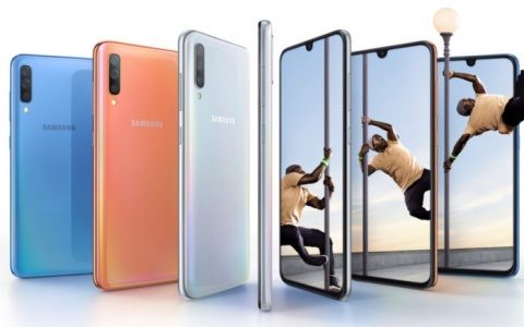 Îți schimbi telefonul? Ce spui de un Samsung Galaxy A70?