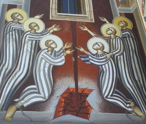Revista Atitudini, editată de Mănăstirea Paltin-Petru Vodă, prezintă noi minuni ale sfinților închisorilor. Vindecări miraculoase