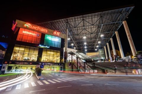 Proprietarii de centre comerciale cer deschiderea mall-urilor