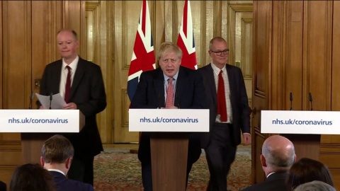 Guvernul britanic are strategia încetinirii răspândirii epidemiei de coronavirus, nu stoparea acesteia. Obiectivul atingerii imunităţii comunităţii