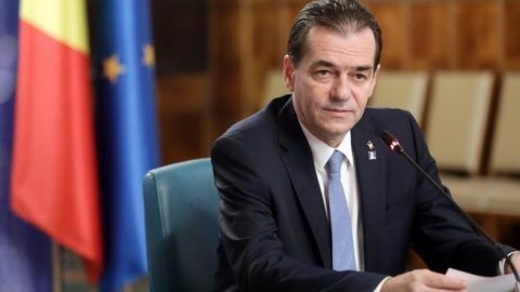Premierul Ludovic Orban: bisericile în interior nu se vor redeschide prea curând